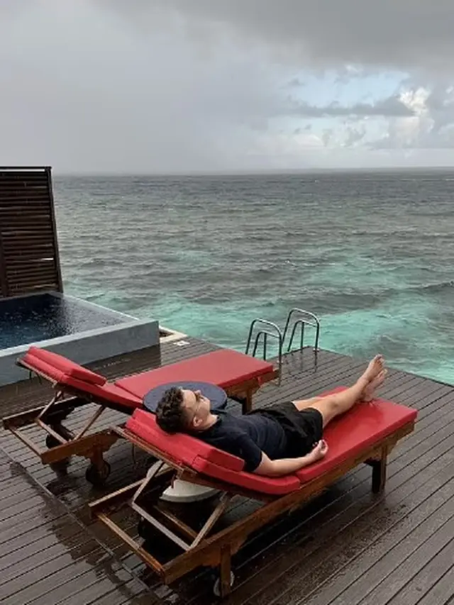 Pria Ini Habiskan 188 Juta Rupiah untuk Liburan di Maldives, Berakhir Apes