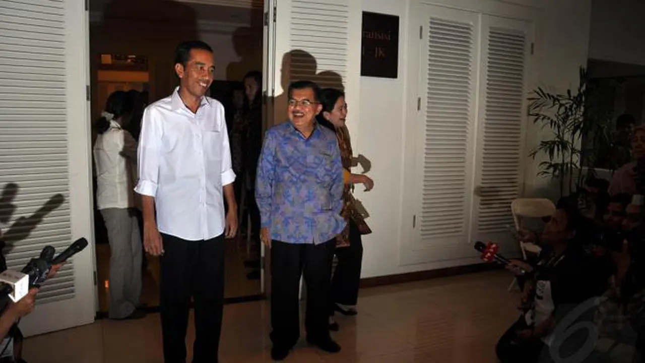 Kemeja Putih ala Jokowi Jadi Trend Di Sumsel