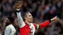 1. Robin Van Persie - Pemain asal Belanda ini pernah menjadi salah satu striker paling tajam di dunia. Mantan pemain Arsenal itu memutuskan pensiun di usia 35 tahun usai kembali ke klub yang membesarkan namanya, Feyenoord. (AFP/Olaf Kraak)