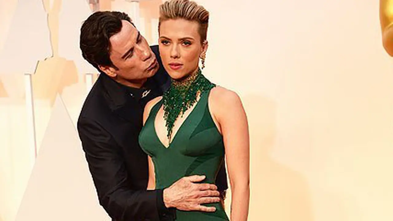 Scarlett Johansson dan John Travolta