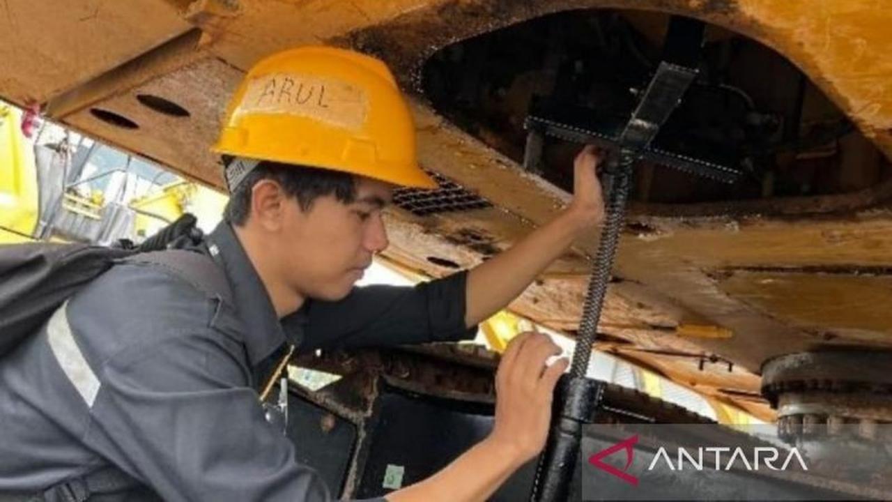 Fakta Unik: Poliban Ciptakan Jacking Oil Pan, Inovasi Poliban Mudahkan Perbaikan Alat Berat