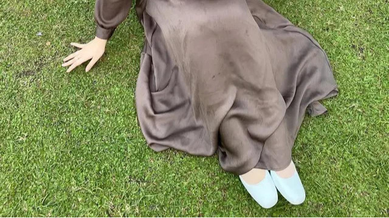6 Inspirasi Model Gamis ala Khansa Mariska Istri Gus Azmi, Tampil Syar'i tapi Tetap Kekinian