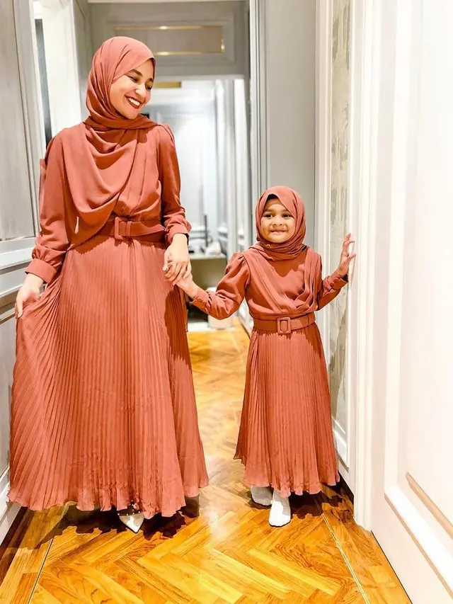 11 Ide Padu Padan Outfit Hijab untuk Lebaran ala Artis, Zaskia Sungkar hingga Citra Kirana