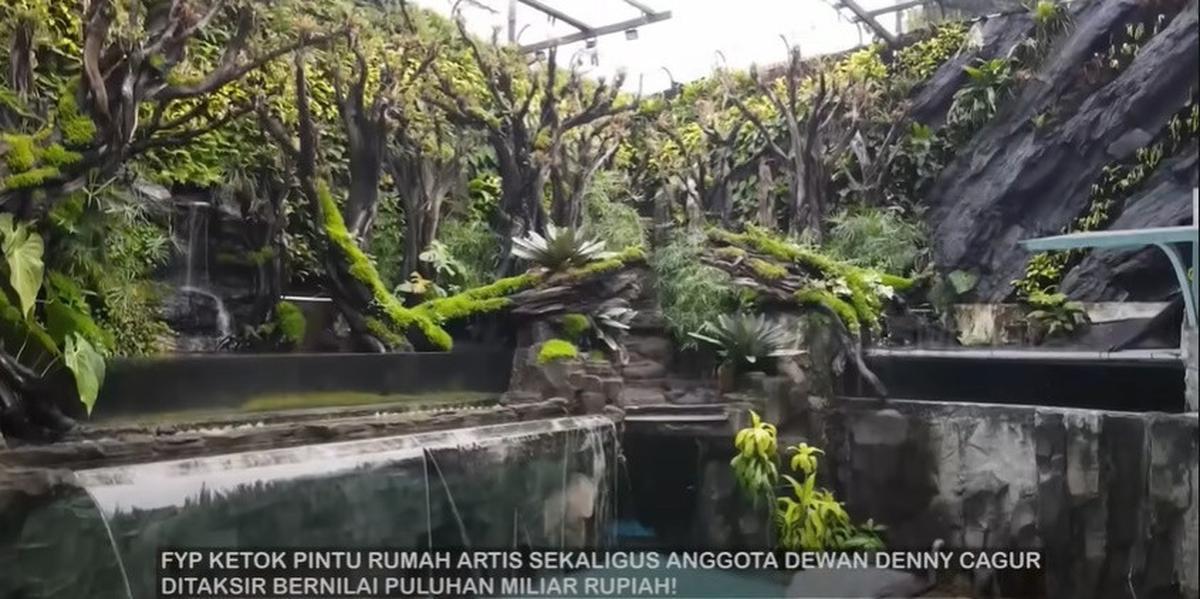 8 Potret Paludarium Raksasa di Rumah Denny Cagur yang Megah, Pemandangan Indah - Ditaksir Berharga Fantastis