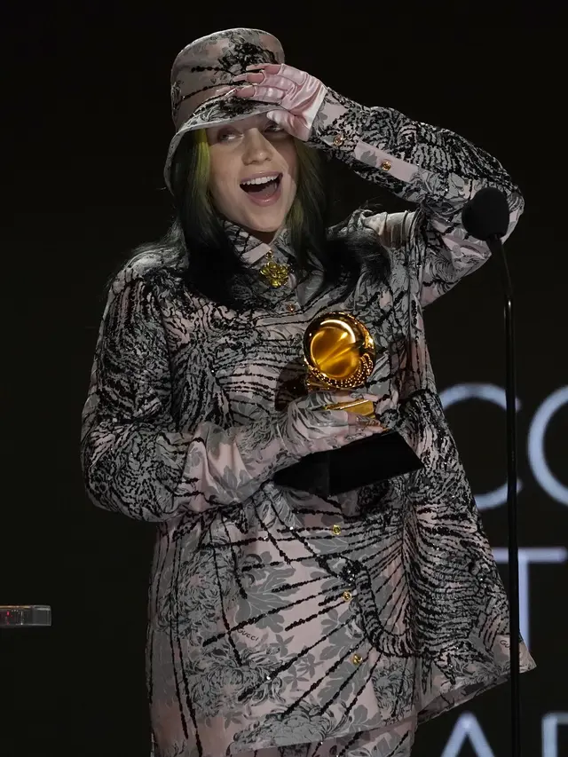 Billie Eilish dalam Grammy Awards 2021. (AP Photo/Chris Pizzello)