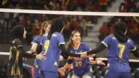 Tim putri Kalimantan Barat&nbsp;mengalahkan Bali pada laga Pul X babak delapan besar&nbsp;turnamen voli Piala Kapolri 2024. Kalbar menang&nbsp;3-0 (25-18, 25-15, 25-12)&nbsp;di GOR Terpadu A. Yani, Pontianak, Sabtu (5/10). (foto: PP PBVSI)
&nbsp;