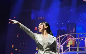 3 Momen Tak Terlupakan di Showcase Naura Ayu, Termasuk Bergelantungan di Ketinggian