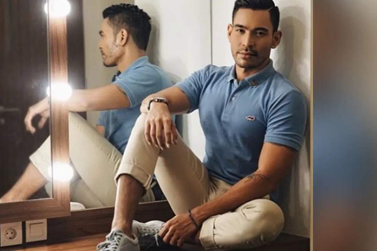 4 Pesona Robby Purba yang Bikin Wanita Jatuh Hati