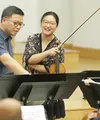 Jelang pertunjukan konserto biola “Malam Tchaikovsky” dalam rangka memperingati 180 tahun kelahiran komponis besar dunia Pyotr Ilyich Tchaikovsky, Jakarta Concert Orchestra melakukan sesi latihan pada rabu (19/2/2020) di Jakarta.  (Bambang E.Ros/Fimela.com)