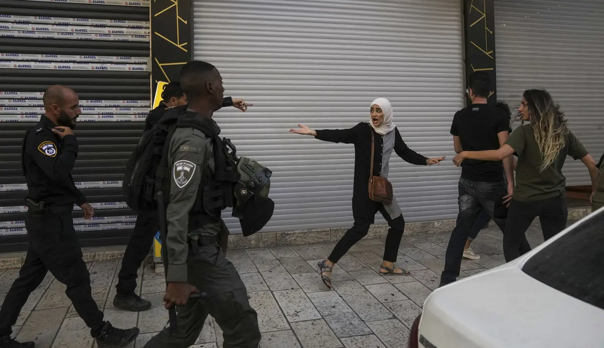 <p>Operasi militer Israel yang menduduki wilayah Tepi Barat menyebabkan 10 warga Palestina tewas dan memaksa ribuan orang mengungsi. (AP Photo/Mahmoud Illean)</p>