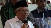 Wapres K.H. Ma’ruf Amin saat memberikan konferensi pers usai meninjau Mal Pelayanan Publik (MPP) Kota Semarang di Mangkang Kulon, Kec. Tugu, Kota Semarang, Jawa Tengah, Selasa (04/04/2023). (EP/SK-BPMI, Setwapres)