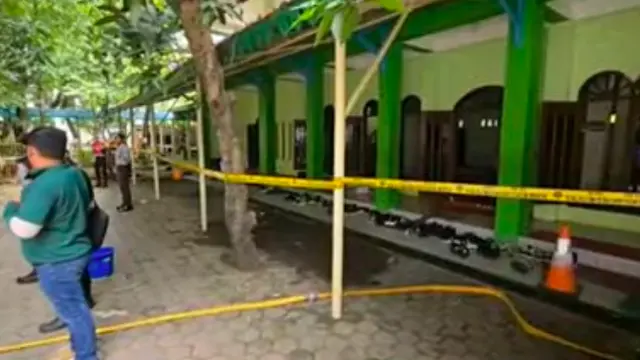 Ledakan terjadi di kawasan SMA Negeri 72 Jakarta, Kelapa Gading, Jakarta Utara, pada Jumat (7/11/2025). (Istimewa)
