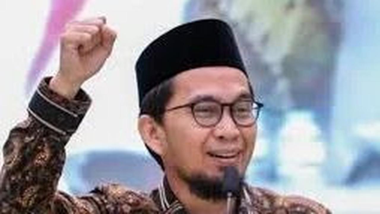 25 Kata-Kata Ustadz Adi Hidayat, Penuh Makna dan Pesan Bijak