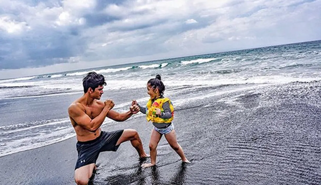 Iko Uwais dan Audy Item