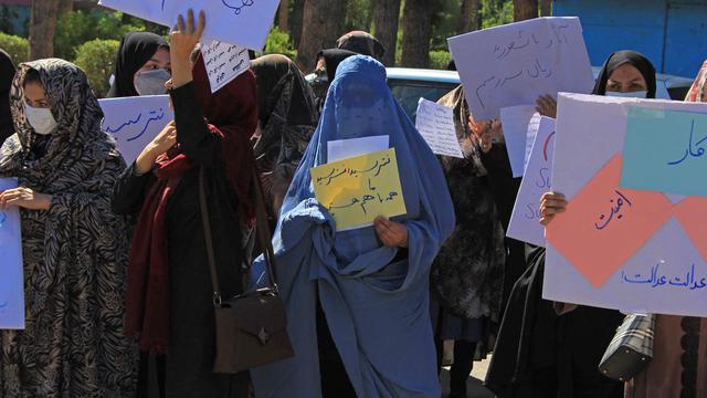 Demo Perempuan Afghanistan Protes Hak Bersekolah