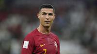 Pemain Portugal, Cristiano Ronaldo saat laga 16 besar Piala Dunia 2022 melawan Swiss yang berlangsung di Lusail Stadium, Selasa (06/12/2022) waktu setempat. (AP/Pavel Golovkin)
