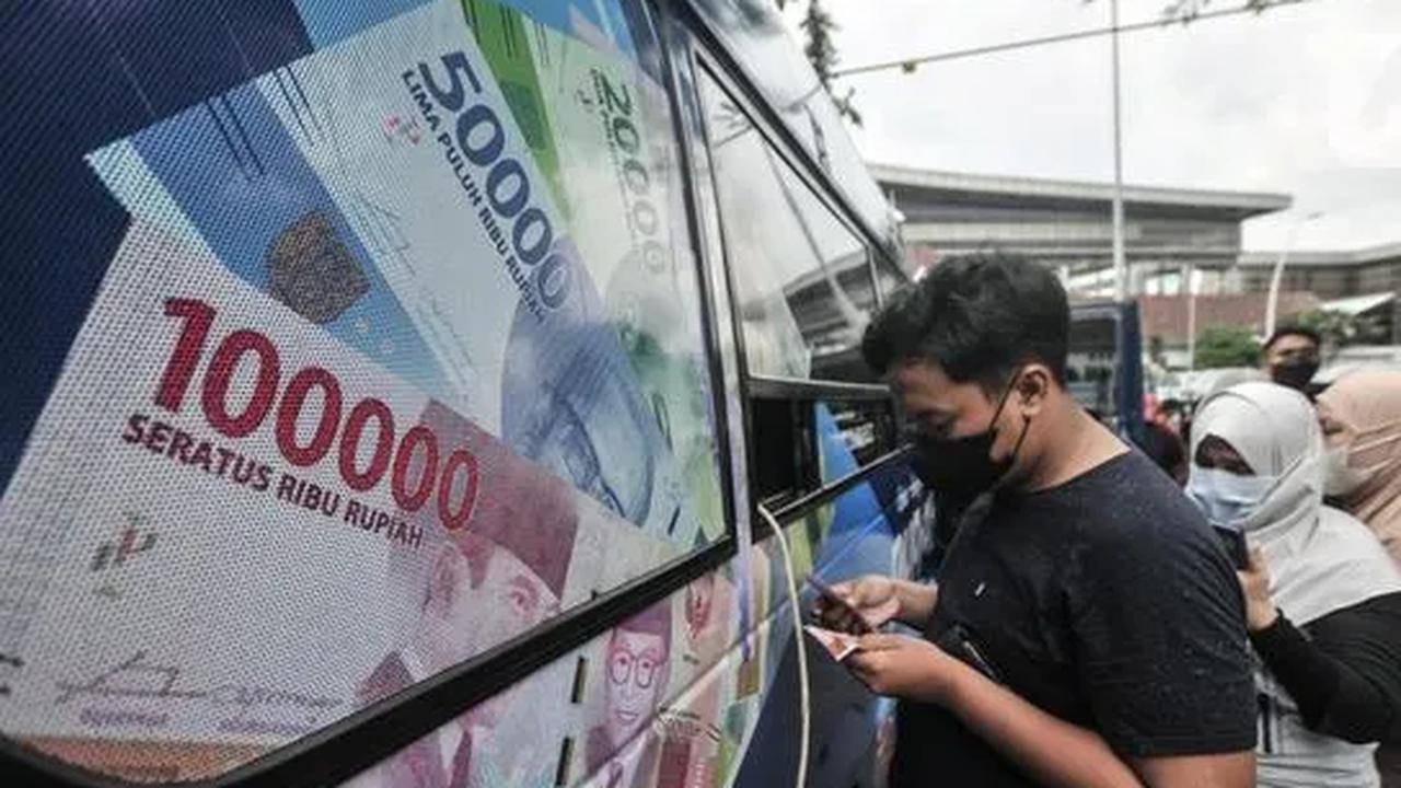 Untuk saat ini, uang rupiah tahun emisi 2016 masih berlaku sebagai alat pembayaran.
