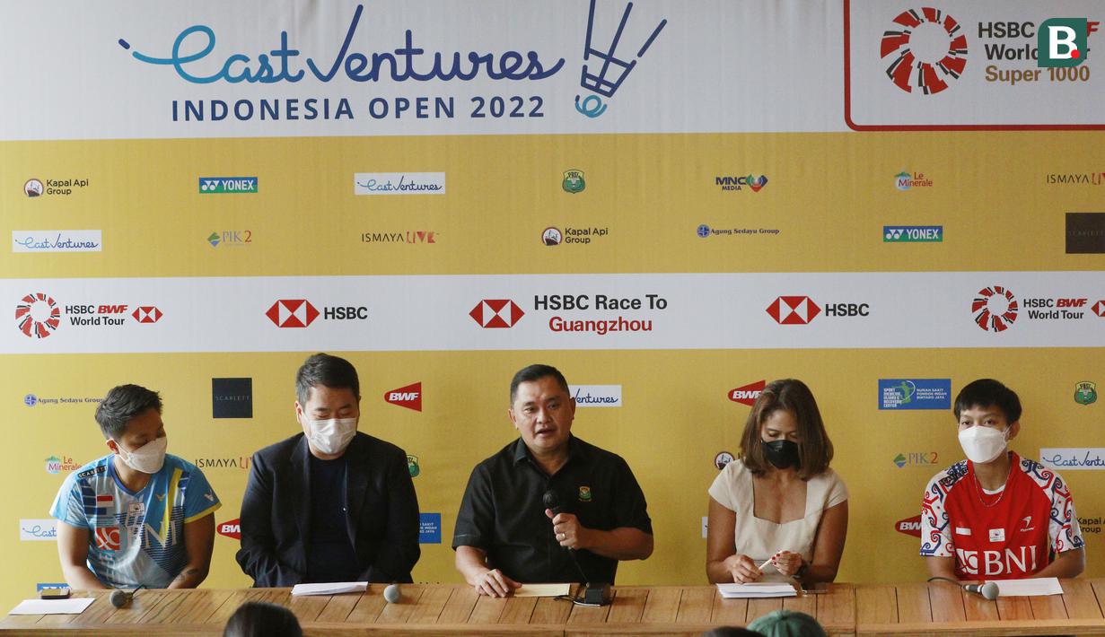 <p>Sekjen PSBSI, Muhammad Fadil Imran, memberikan keterangan saat jumpa pers Indonesia Open 2022 di BCA Tower, Jakarta, Rabu (25/5/2022). (Bola.com/M Iqbal Ichsan)</p>