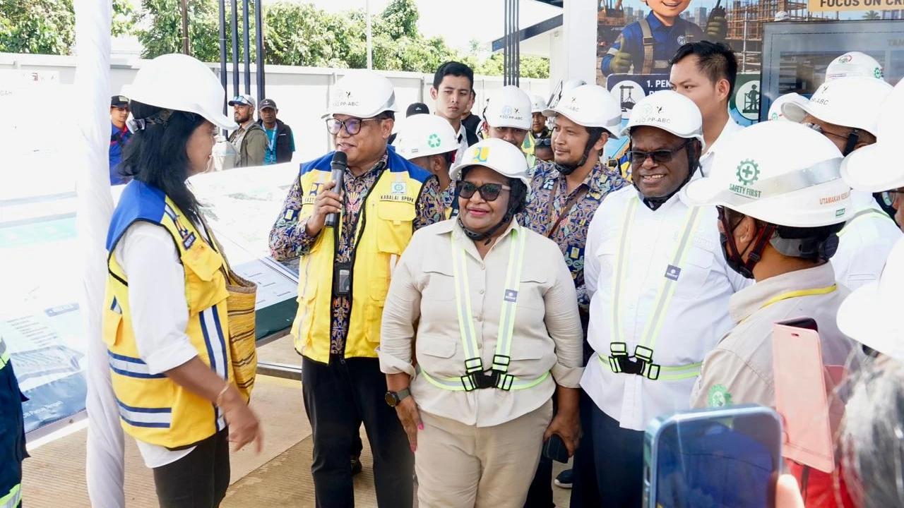 Wamendagri Ribka Haluk Kebut Pembangunan Infrastruktur DOB Papua Tengah