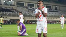 PSBS Biak vs Malut United. (Bola.com/Gatot Sumitro)