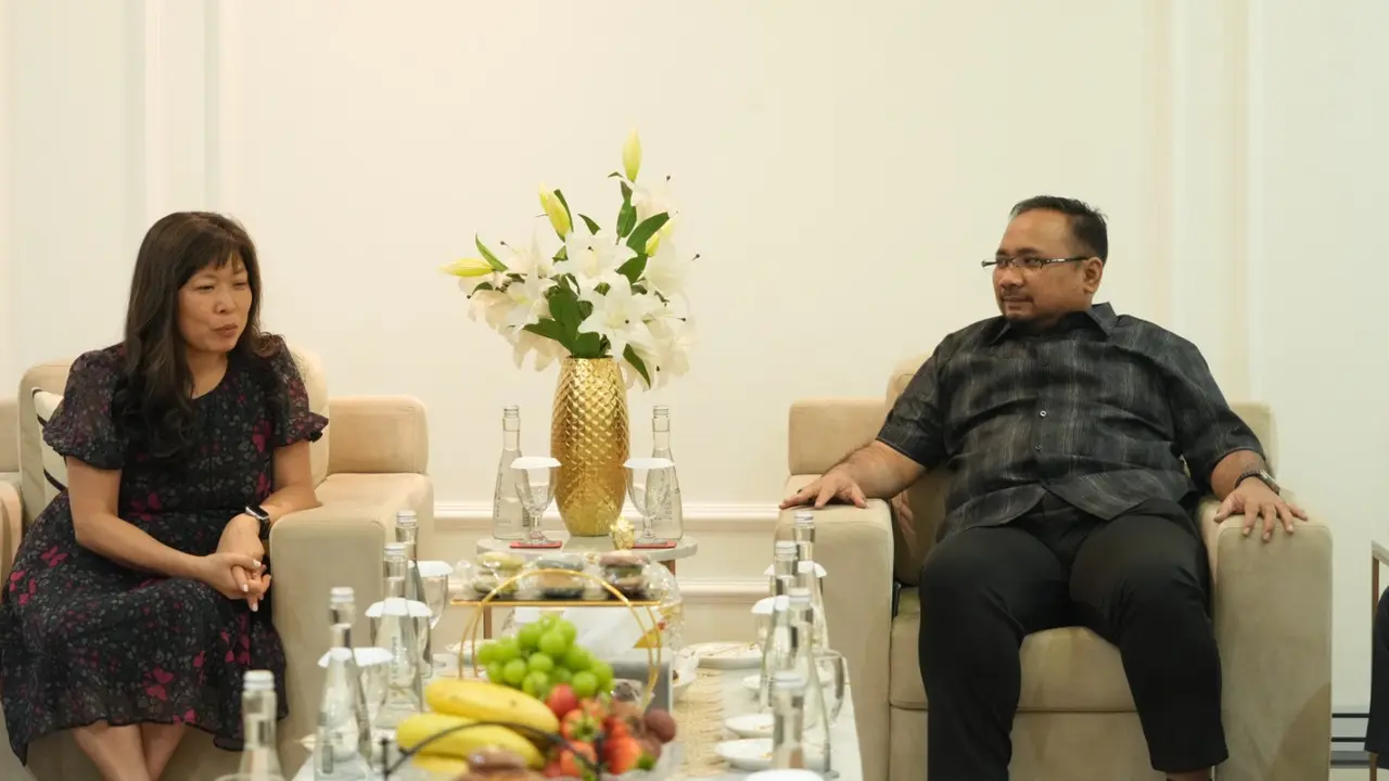 Menteri Agama Yaqut Cholil Qoumas menerima kunjungan Menteri Perdagangan, Usaha Kecil, Promosi Ekspor, dan Perdagangan Internasional Negara Kanada Mary Ng beserta delegasi