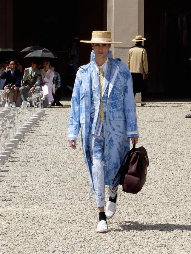 Cara Thom Browne dan Armani Hadapi Panas Terik Eropa di Milan Men's Fashion Week 2027