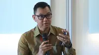 Dalam Deepdive Session di sela agenda yang sama, Direktur Utama PLN Darmawan Prasodjo menjelaskan pihaknya kini tidak hanya berfokus pada penyediaan listrik semata, melainkan juga terhadap lingkungan yang berkelanjutan.