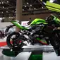 Memeriahkan ajang Tokyo Motor Show 2019, Kawasaki secara resmi meluncurkan Ninja 250 4 silinder atau ZX-25R (Sigit Tri/ Liputan6.com)