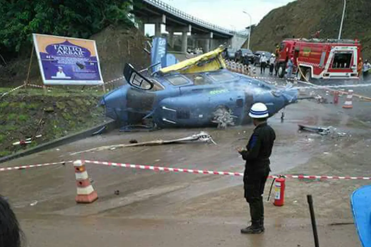 Helikopter Milik PT IMIP Jatuh di Area Tambang
