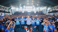 Edhie Baskoro Yudhoyono melaksanakan kampanye akbar pada Selasa (23/01/2024). Pria yang kerap disapa Ibas ini hadir bersama Presiden ke-6 RI Susilo Bambang Yudhoyono (SBY), sang istri Aliya Baskoro Yudhoyono, dan didampingi para caleg DPRD tingkat kabupaten dan provinsi.