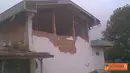 Citizen6, Bandung: SMP Negeri 1 Kertasari, Kabupaten Bandung, rusak parah akibat gempa bumi. Hingga saat ini sekolah tersebut belum di renovasi. (Pengirim: Sany Bahtiar)