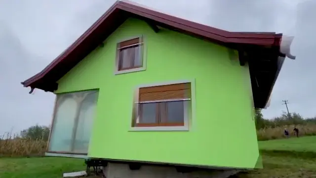 Rumah berputar
