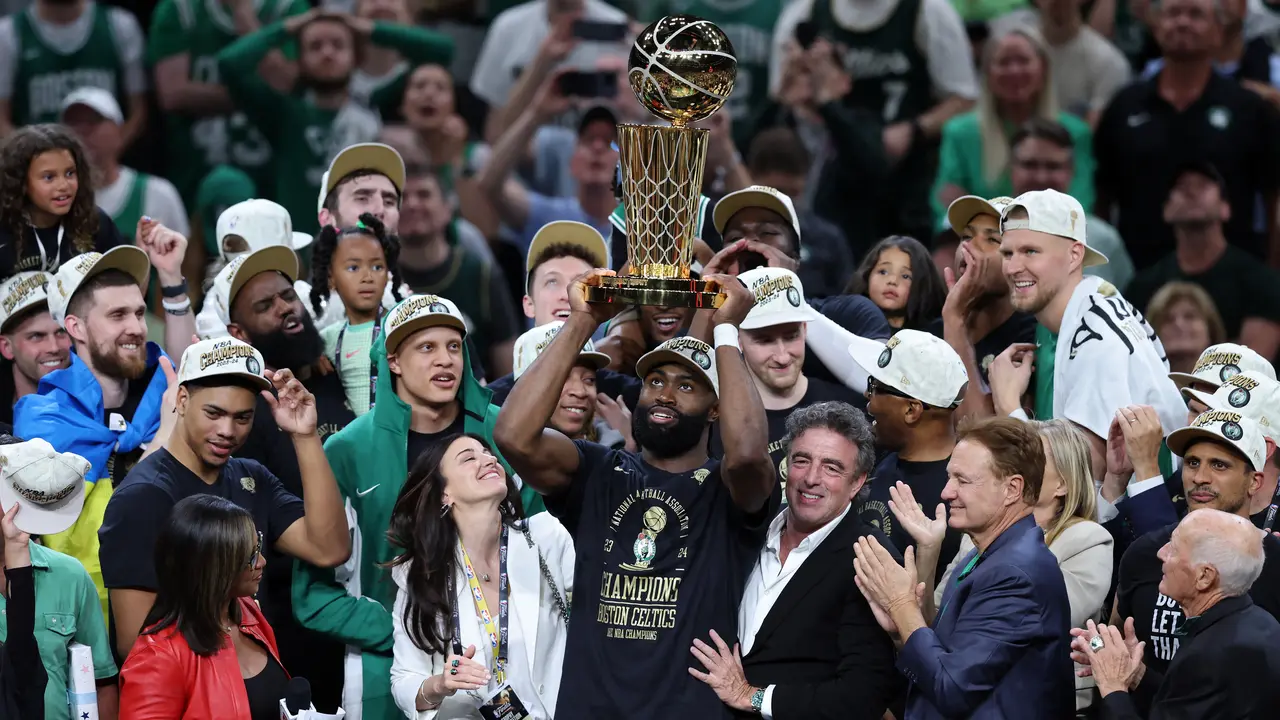 Boston Celtics juara NBA 2023/2024.