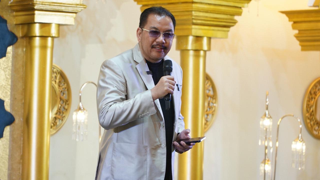 Teori Denny JA tentang Agama di Era AI Mulai Diajarkan di Kampus