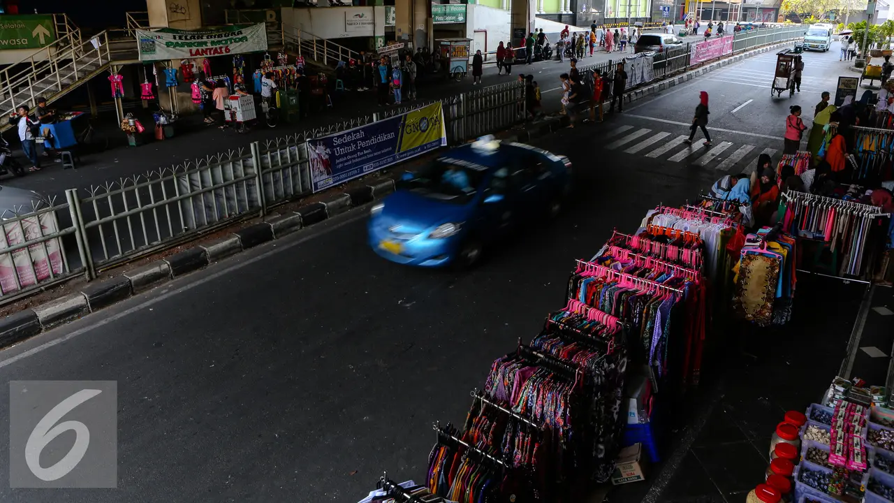 20150721-Pasar-Tanah-Abang-Jakarta1