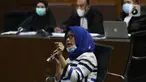 Mantan kuasa hukum Djoko S Tjandra, Anita Kolopaking saat menjadi saksi pada sidang lanjutan dugaan suap dan tindak pidana pencucian uang terkait kepengurusan fatwa MA dengan terdakwa Pinangki Sirna Malasari di Pengadilan Tipikor, Jakarta, Rabu (25/11/2020). (Liputan6.com/Helmi Fithriansyah)