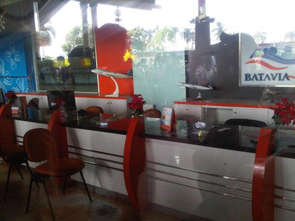 Kantor Batavia Air 'dikepung' calon penumpang