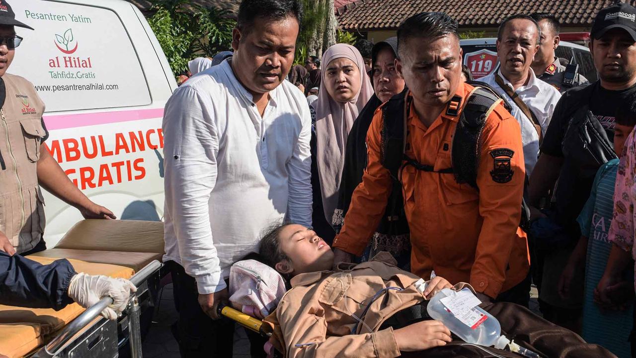 FOTO: Terulang Lagi! Siswa Bandung Barat Keracunan Massal Setelah Makan MBG