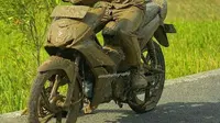 10 Potret Modifikasi Honda Blade, Stripping Repsol Tak Terlupakan!