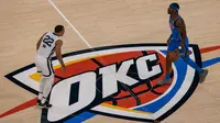 Aksi pemain Thunder SGA saat melawan Grizzlies di playoff NBA 2025 (AFP)