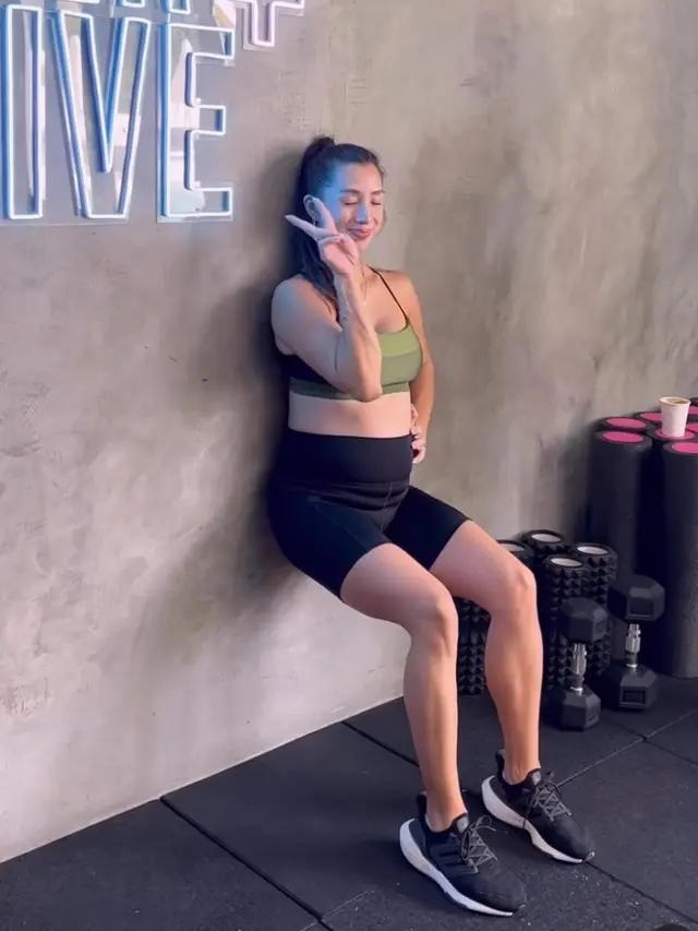 Jennifer Bachdim aktif workout di usia kehamilan 8 bulan