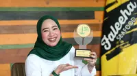 Ratna Juwita Sari, Anggota DPR RI menerima penghargaan Tokoh Muda Nahdliyin Inspiratif 2023 dari FJN. (Istimewa)