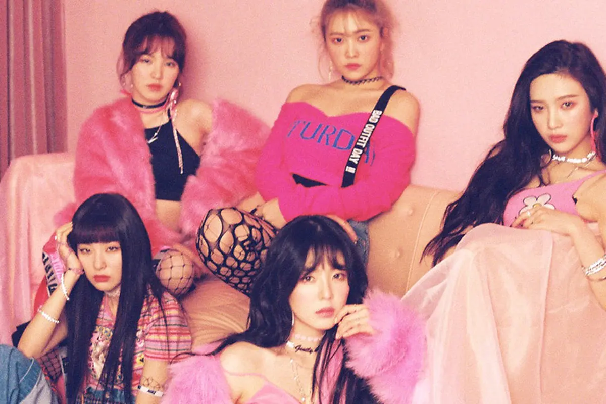 [Bintang] Bukan Cewek Nakal, Dandanan Red Velvet Ini Bikin Deg-degan