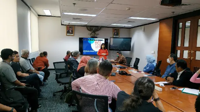 Direktur ATVI, Melitina Tecoalu, dalam training bertema 'Service Excellent–Brand Image' di Kampus Akademi Televisi Indonesia (ATVI). Dok: ATVI