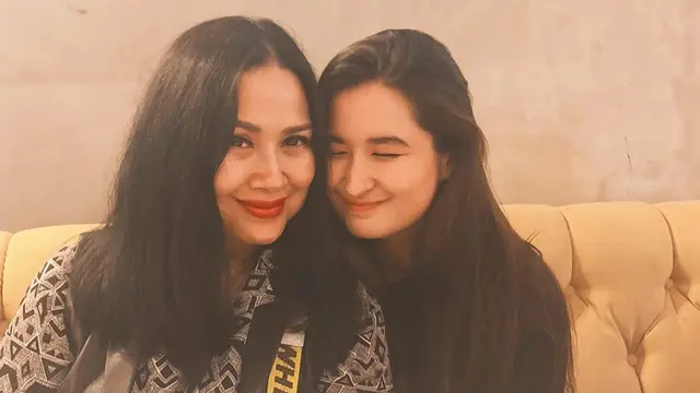 Ibu dan Anak Seleb (Titi DJ dan Stephanie Poetri)