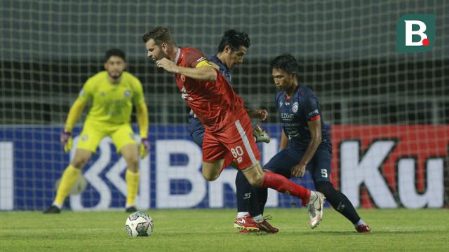 Foto: Tensi Tinggi Kala Arema FC Berhadapan Dengan PSM Makassar di Ajang BRI Liga 1