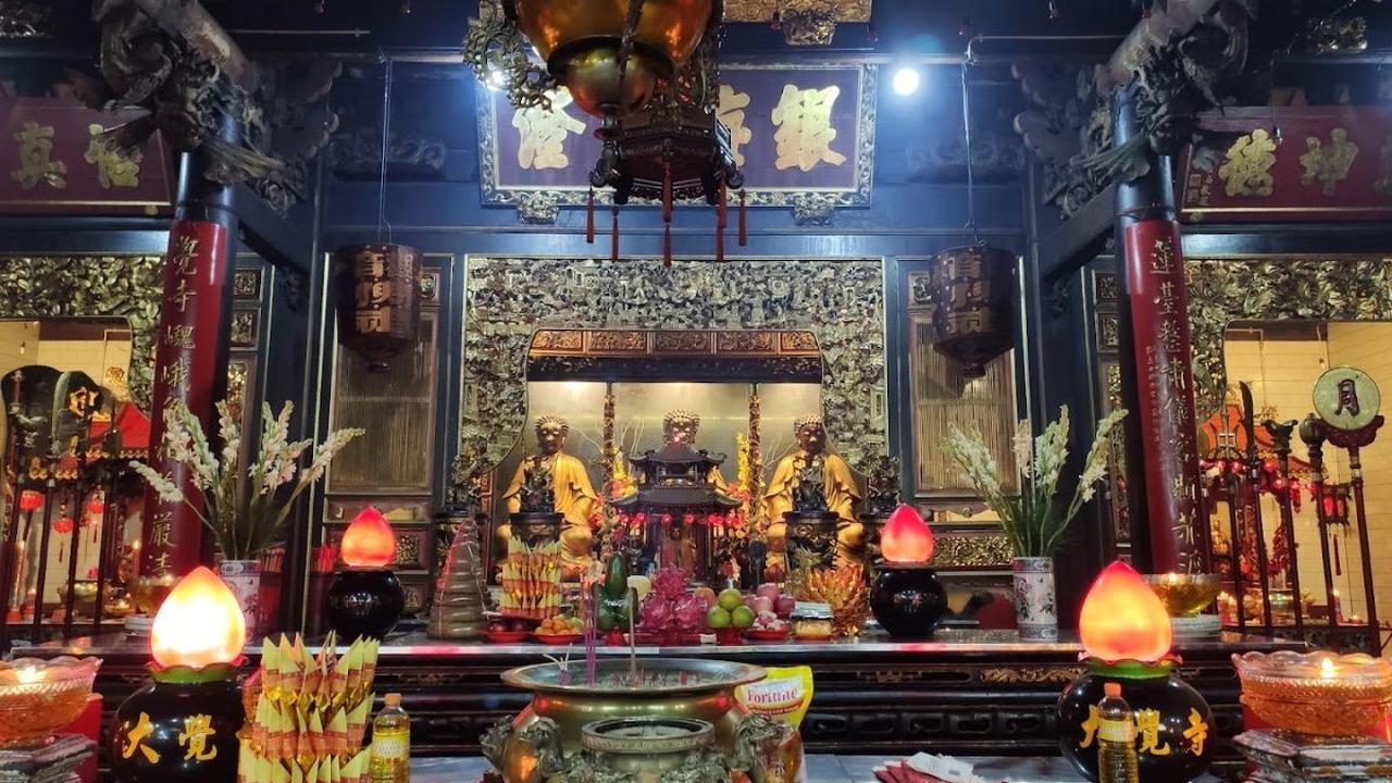 Pecinan Semarang dan Solo