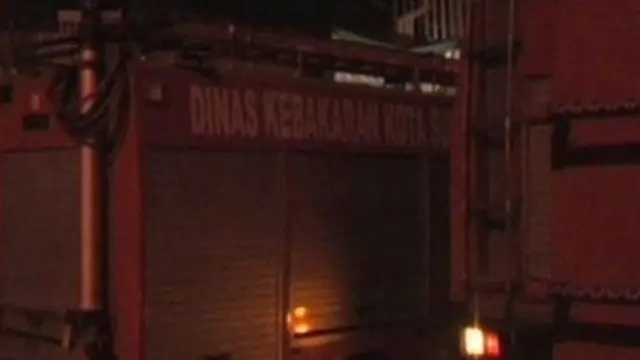 Pabrik Makanan di Surabaya Ludes Terbakar
