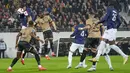 Tiga gol Lens masing-masing disumbangkan oleh Przemyslaw Frankowski, Lois Openda, dan Alexis Claude-Maurice. Sementara, satu-satunya gol dari PSG dicetak oleh Hugo Ekitike. (AP Photo/Thibault Camus)