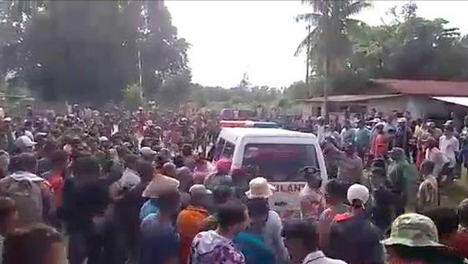 VIDEO: Viral, Acehnese Refuse Vaccination and Expel Officers thumbnail